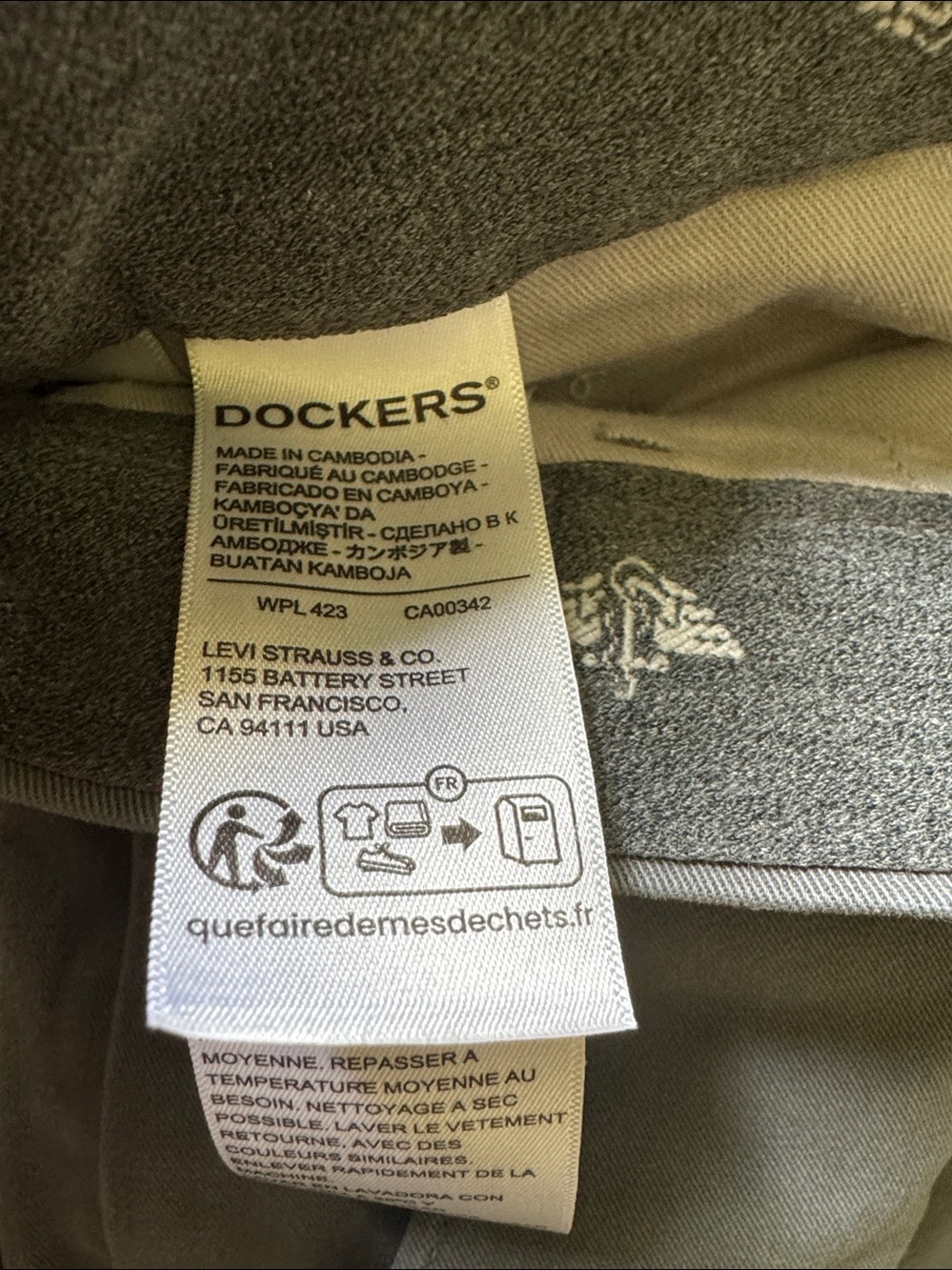 Dockers Men's Chinos in Olive Green and Light Gray Waterless 33x32 - Picture 5 of 9